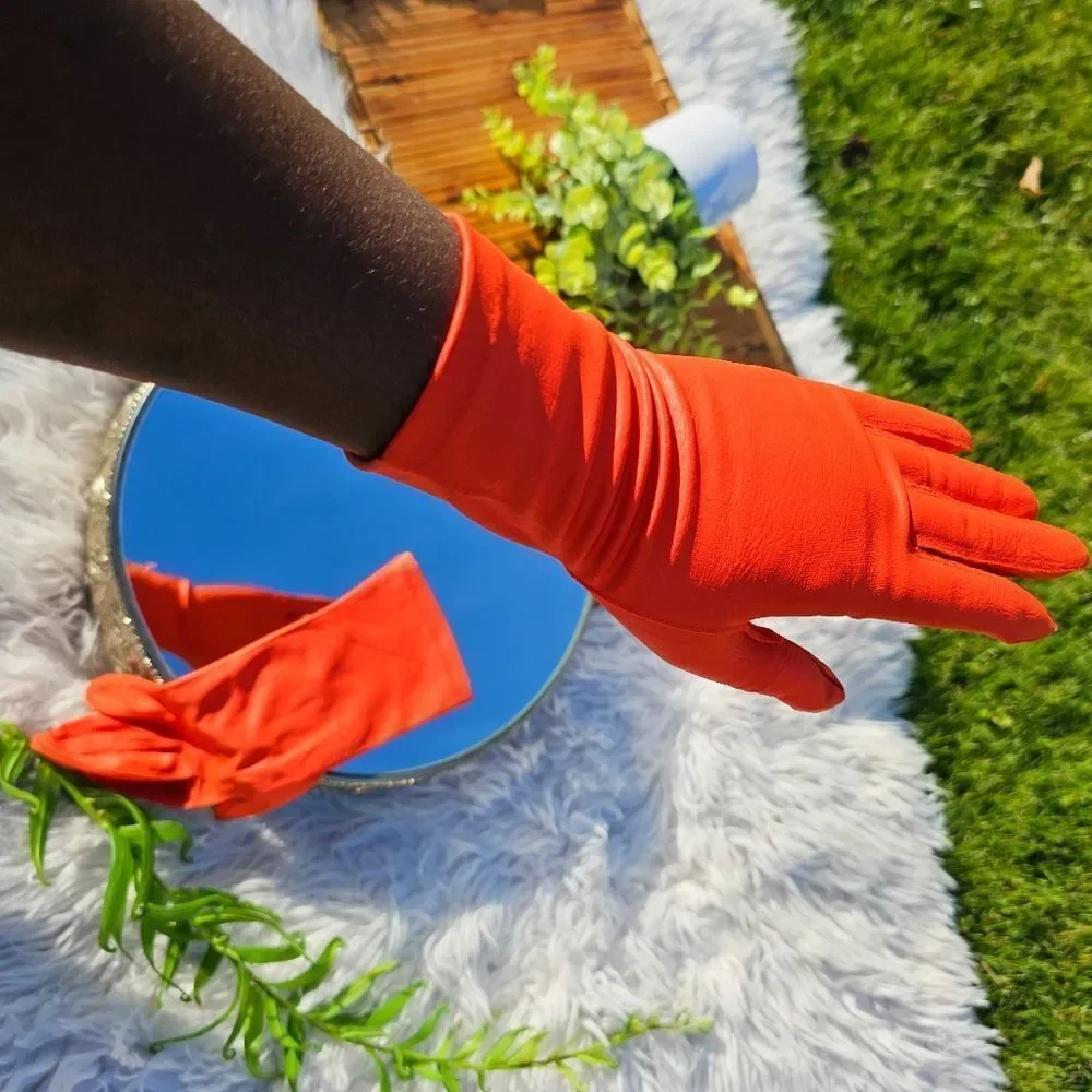 VTG Van Raalte 100% Nylon Stylish Orange Gloves. M/L Fit